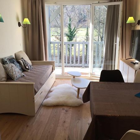 Agréable T2 idéalement situé au coeur de SaintLary Extérieur photo