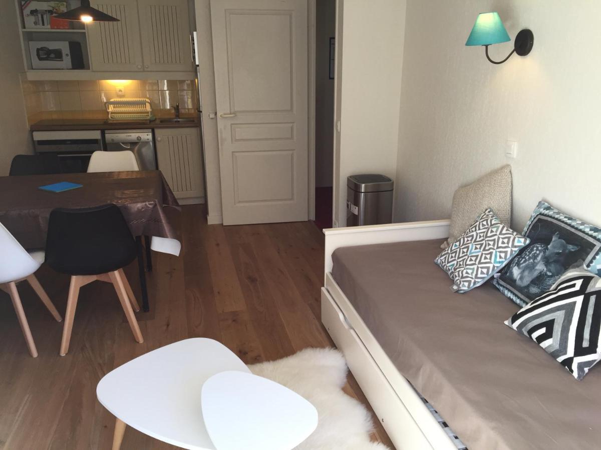 Agréable T2 idéalement situé au coeur de SaintLary Extérieur photo